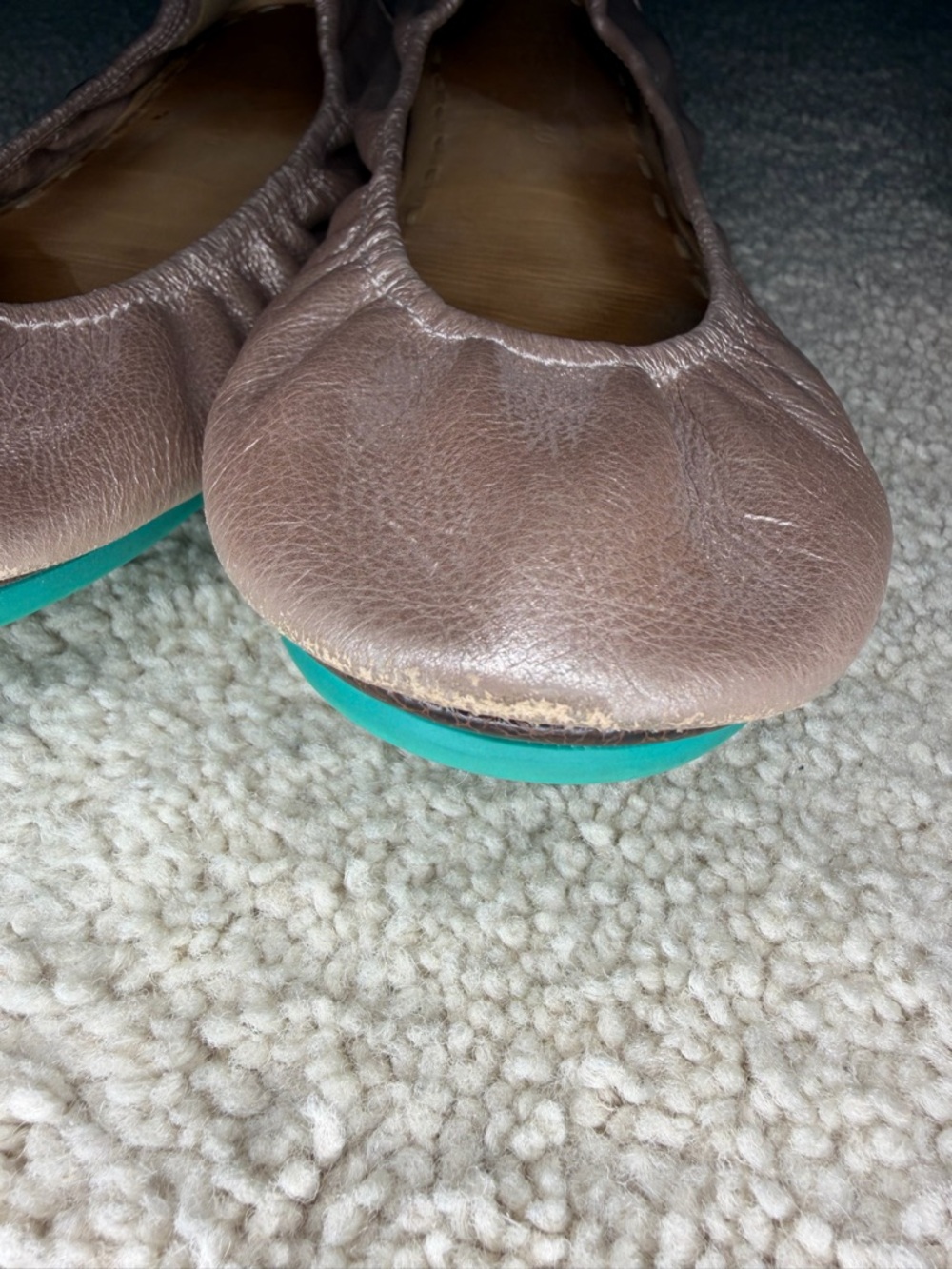 Tieks Metallic rose gold “Rosé” Ballet Flats with Teal Heel Tab - Picture 7 of 8